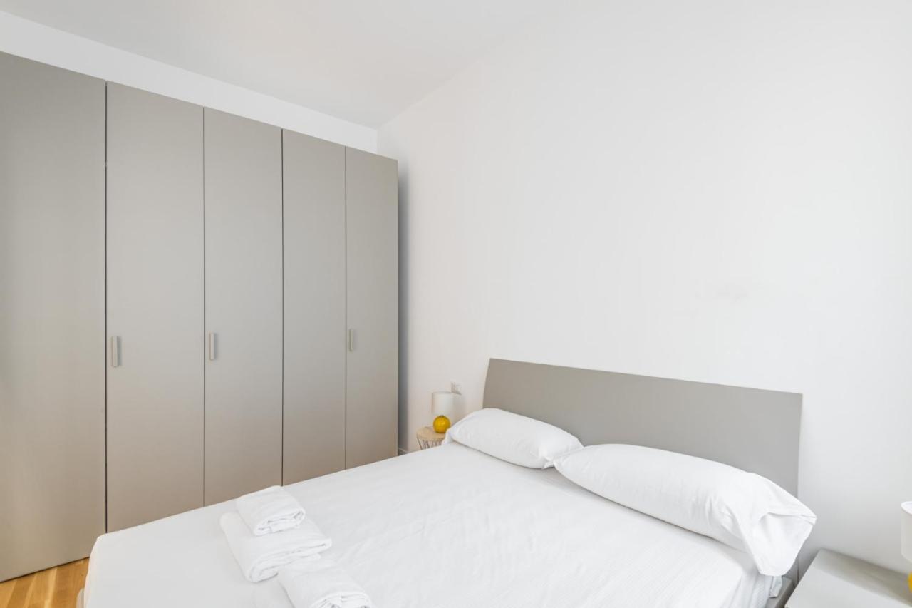 Easylife - Stile E Comfort A Due Passi Da Centrale Милано Екстериор снимка